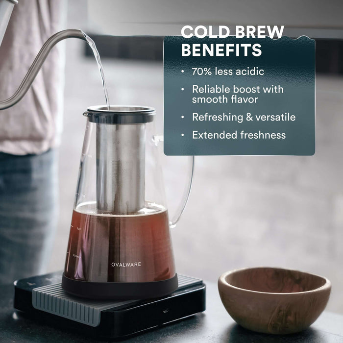 Easy cold brew coffee maker showcasing cold brew benefits like smooth flavor and freshness.