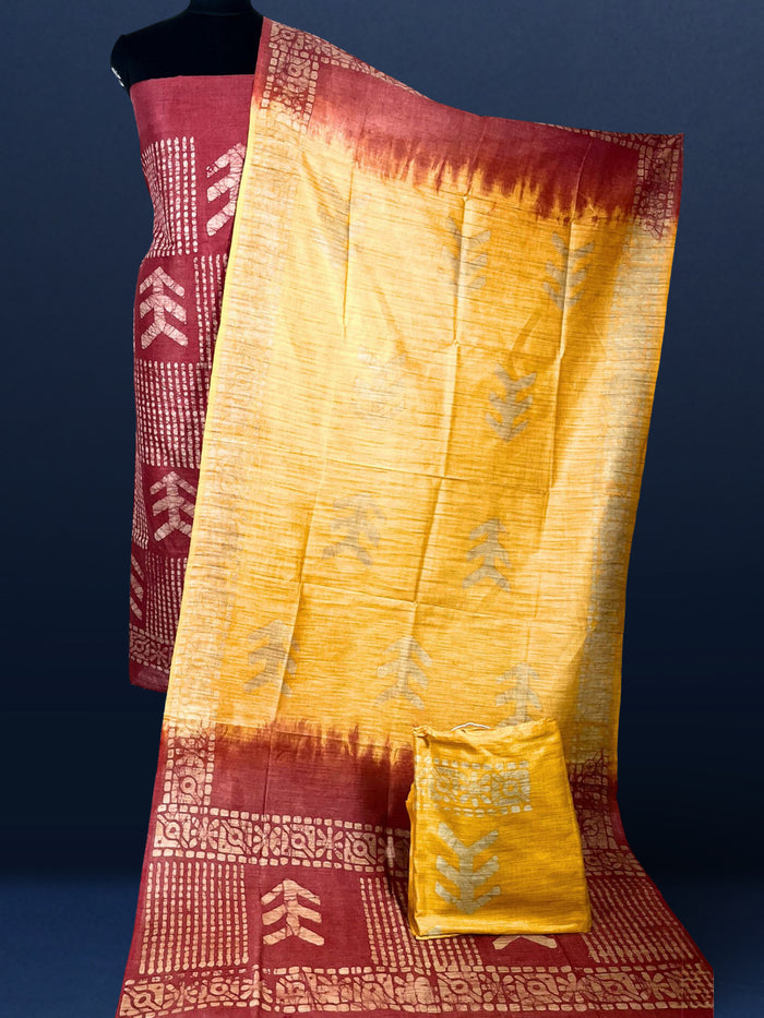 Dazzling Khadi Cotton Wax Batik Hand Dyed Red Suit (T+B+D)