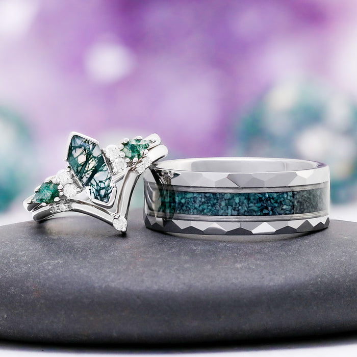 Hexagon Coffin Green Moss Agate Couples Ring Set by Aquamarise, featuring a unique hexagonal green moss agate with silver accents and a matching textured band for his and hers rings.