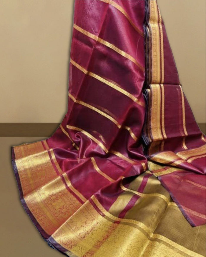 Banarasi Pure Organza Silk Red Saree for Festive Styling | Indiehaat