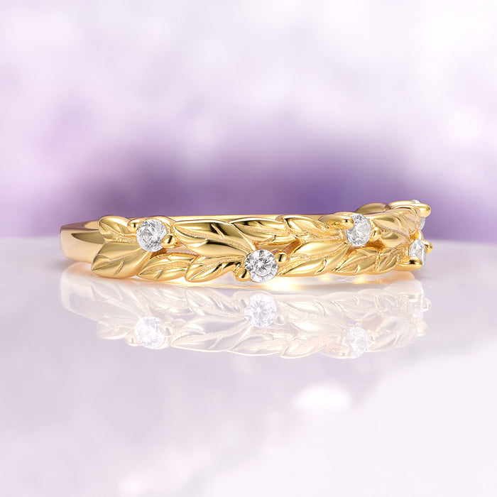 Diamond Leaf Wedding Band in Solid 14K Yellow Gold by Aquamarise Gold, featuring a finely sculpted leaf design accented with scattered diamonds, embodying nature-inspired elegance and romantic symbolism in women’s wedding bands.