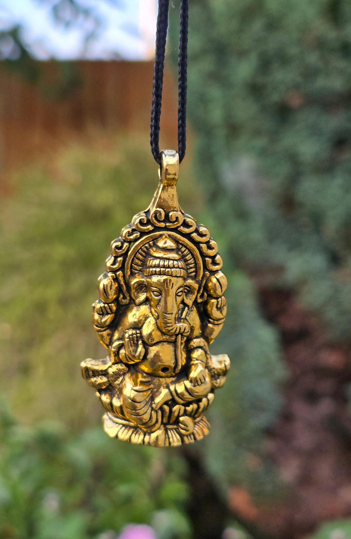 Lord Ganesh Pendant Gold or Silver Colour Stainless Steel Nazar Protection UK A37 Hindu black dori