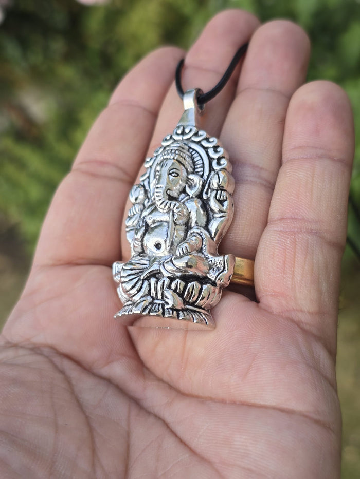 Lord Ganesh Pendant Gold or Silver Colour Stainless Steel Nazar Protection UK A37 Hindu black dori