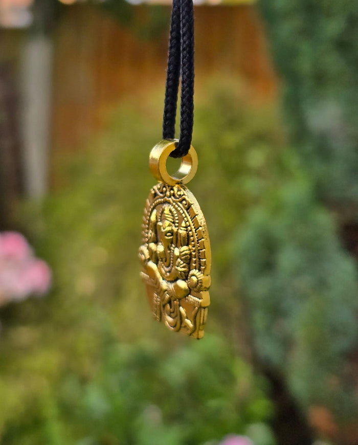 Lord Ganesh Pendant Gold or Silver Colour Stainless Steel Nazar Protection UK A36 Hindu black dori