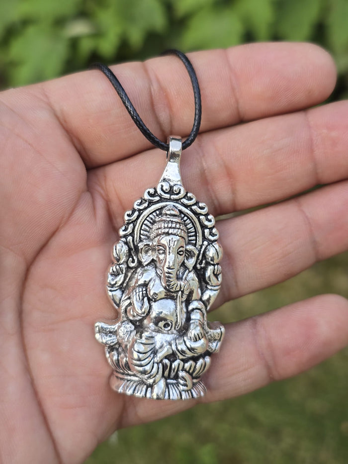 Lord Ganesh Pendant Gold or Silver Colour Stainless Steel Nazar Protection UK A37 Hindu black dori
