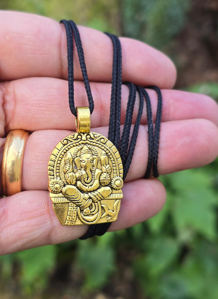 Lord Ganesh Pendant Gold or Silver Colour Stainless Steel Nazar Protection UK A36 Hindu black dori