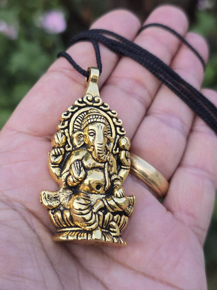 Lord Ganesh Pendant Gold or Silver Colour Stainless Steel Nazar Protection UK A37 Hindu black dori