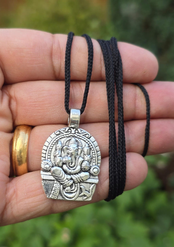 Lord Ganesh Pendant Gold or Silver Colour Stainless Steel Nazar Protection UK A36 Hindu black dori