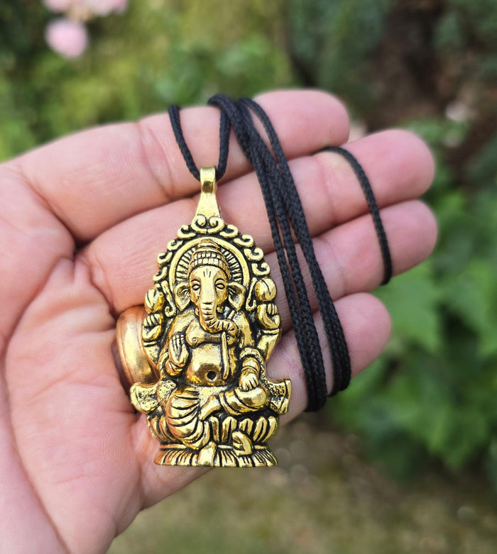 Lord Ganesh Pendant Gold or Silver Colour Stainless Steel Nazar Protection UK A37 Hindu black dori