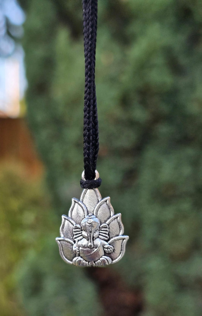 Lord Ganesh Pendant Silver Colour Stainless Steel Nazar Protection UK A38 Hindu black dori Holy Lotus Flower