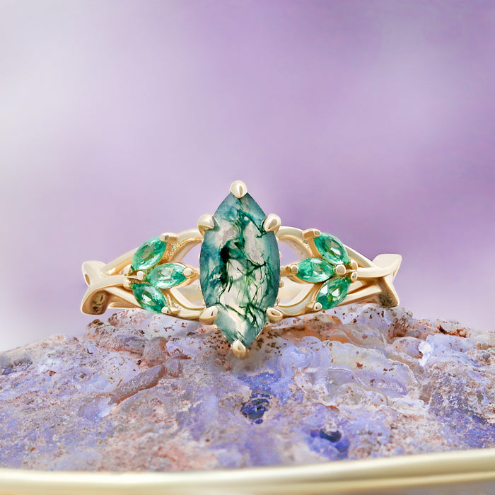 Marquise Celtic Knot Moss Agate Ring by Aquamarise, close-up of the Celtic knotwork band