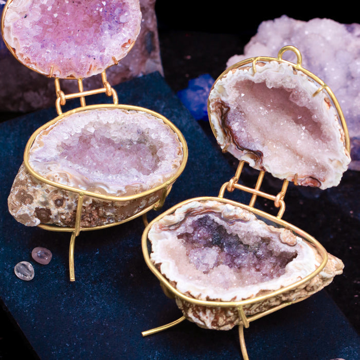 Lavender Mist Purple natural geode ring box by Aquamarise with crystal interior and gold hinge