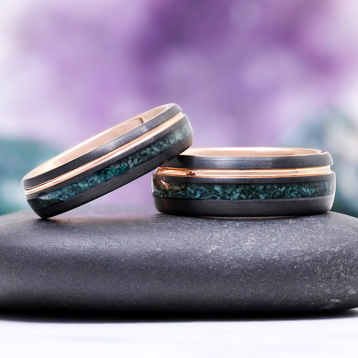 Moss Agate Two Tone Black Rose Gold Tungsten Couples Ring Set by Aquamarise featuring dark tungsten bands with green moss agate inlay and polished rose gold accents for matching couples rings.
