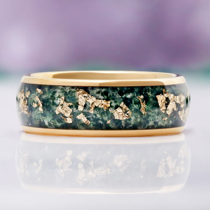 Moss Agate & Gold Leaf Men's Wedding Band in Yellow Gold Tungsten by Aquamarise, close-up of the gold leaf inlay