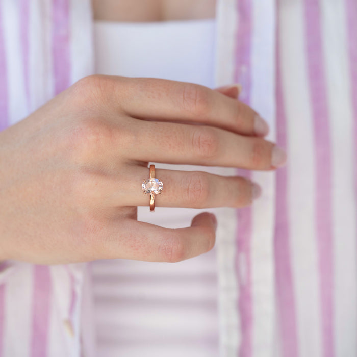 Unique morganite engagement ring by Aquamarise