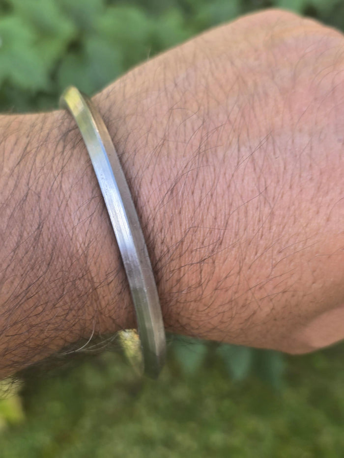 Sarbloh Kara One Edge Pure Iron Kada Sikh Bangle Khalsa Bracelet Handmade D5 New Traditional UnisexKarha