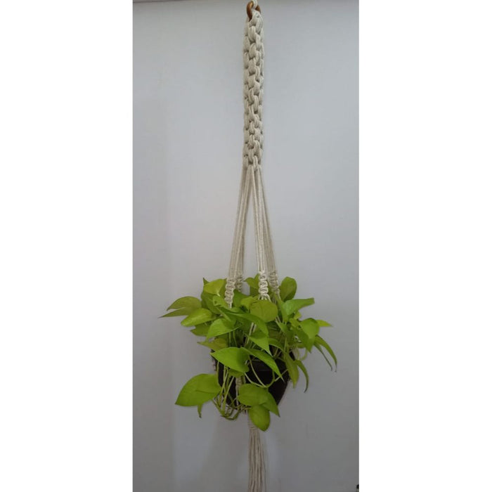 Scooby Plant Hanger
Size: 40" Long 
Material : Cottan 
Colour : Natural White-Indiehaat