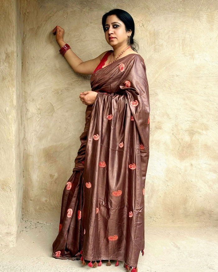 Tussar Silk Saree Online – Floral Buti Embroidery – Lightweight – Indiehaat
