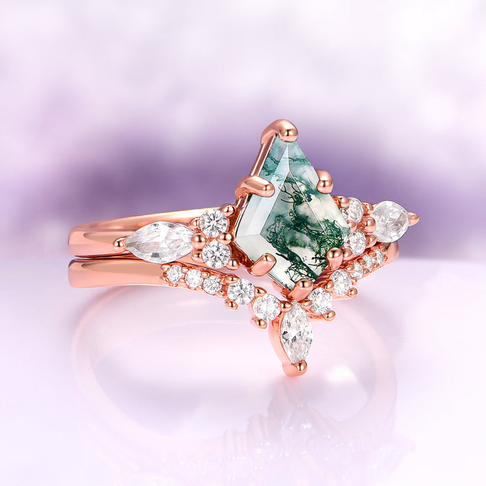 Skye Kite® Green Moss Agate Couples Ring Set by Aquamarise, featuring a kite-shaped moss agate center with sparkling stones on elegant rose gold bands, part of Matching Couples' Rings collection.