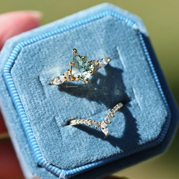 Skye Kite® Green Moss Agate Ring Set in 14K Yellow Gold Vermeil by Aquamarise, featuring kite-cut moss agate and diamond accents in a vintage-inspired design.