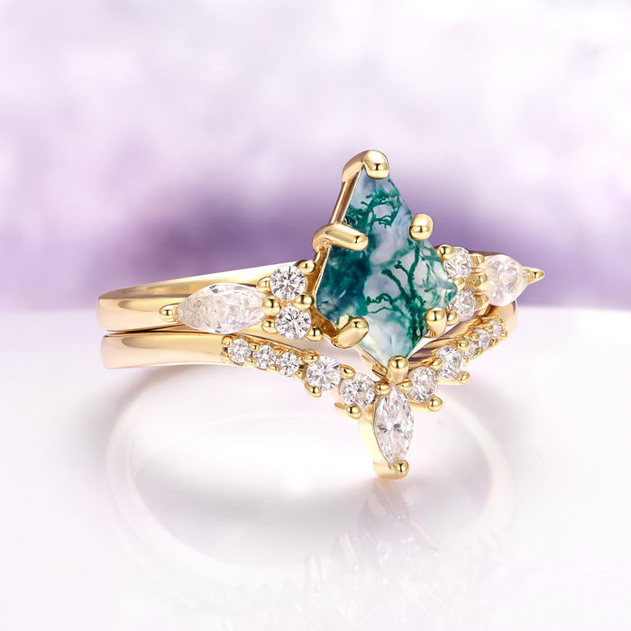 Skye Kite® Green Moss Agate Ring Set in 14K Yellow Gold Vermeil with natural kite cut moss agate and sparkling accent stones, part of Aquamarise’s nature-inspired jewelry collection.