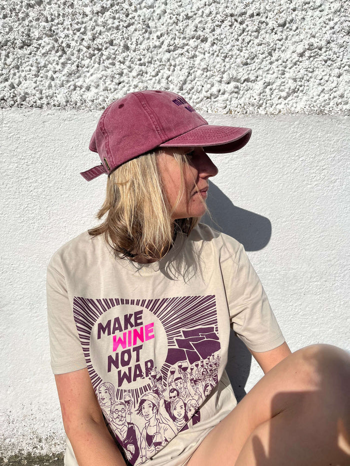 T-shirt Make Wine Not War | Dusty