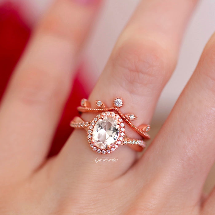 Lab-Grown Diamond Leaf Engagement Ring Set in 14K Solid Rose Gold (IGI Certified) by Aquamarise Gold, featuring nature-inspired twisted bands in rose gold with sparkling diamonds.