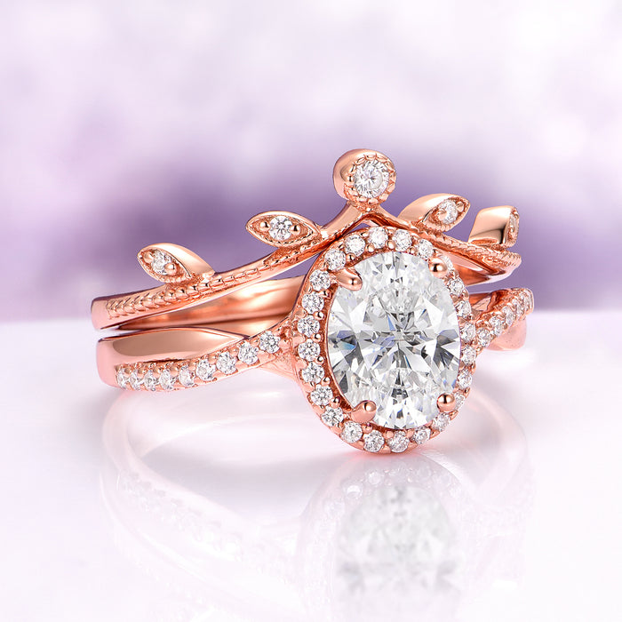Lab-Grown Diamond Leaf Engagement Ring Set in 14K Solid Rose Gold (IGI Certified) featuring a nature-inspired twisted band and sparkling oval center stone by Aquamarise Gold.